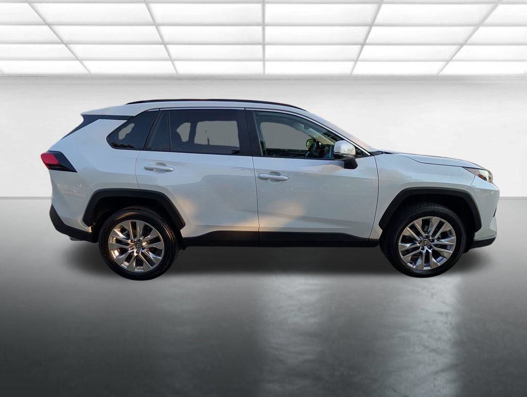 Used 2025 Toyota RAV4 XLE Premium FWD image 28