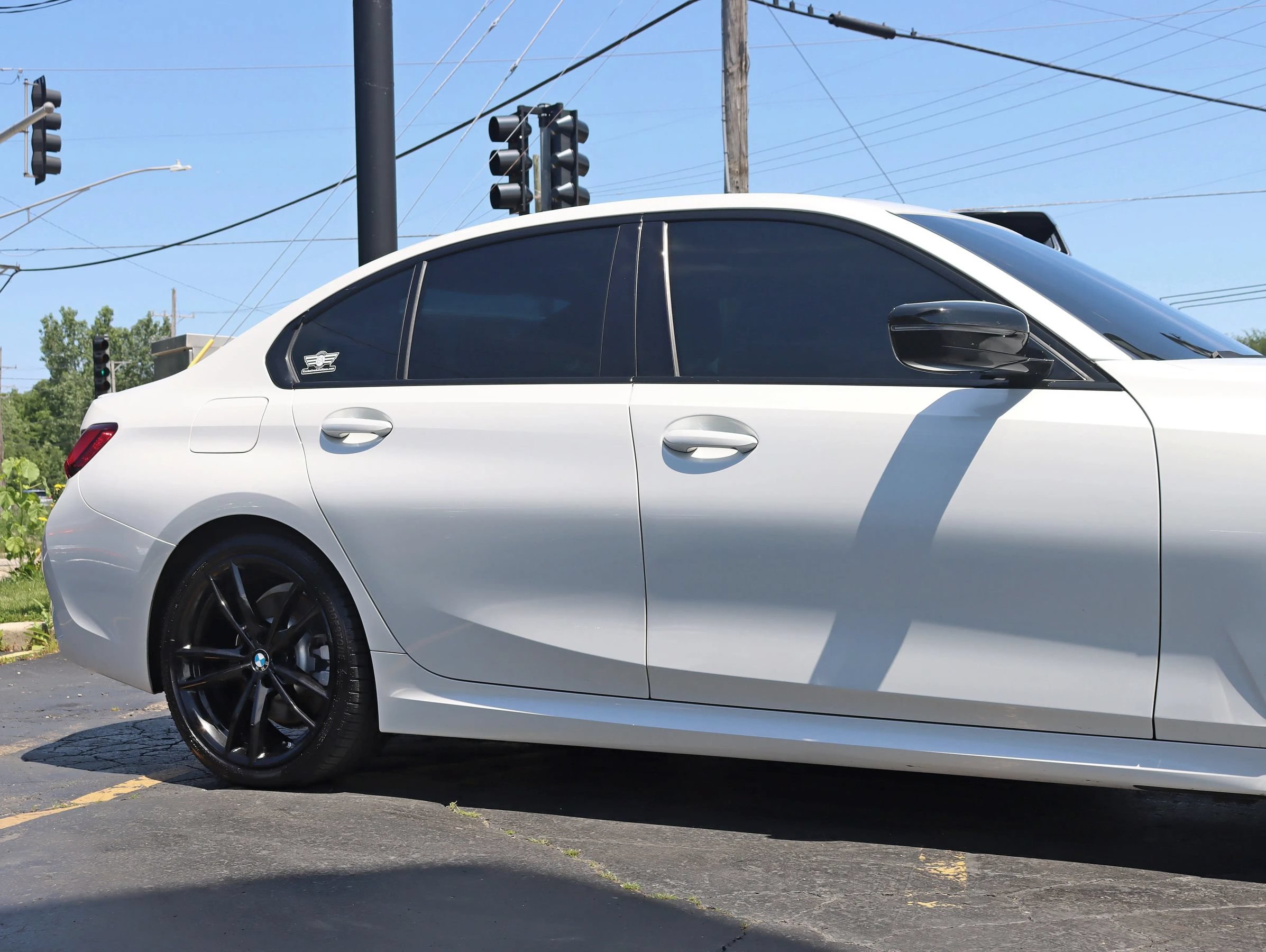 Used 2022 BMW 330i Sedan w/ M Sport Package RWD image 4