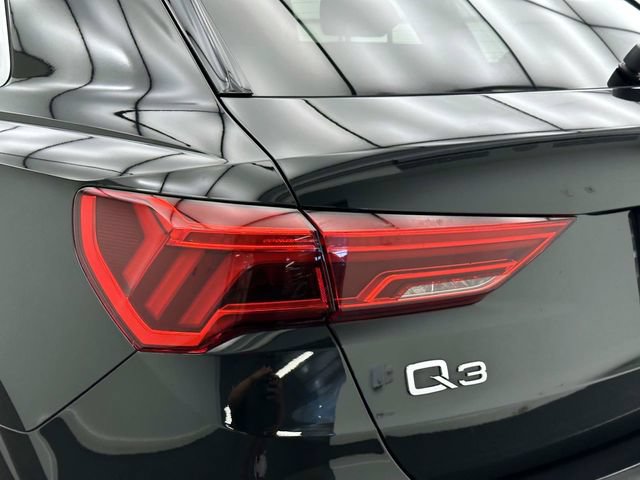 Certified 2024 Audi Q3 2.0T Premium AWD/4WD image 9