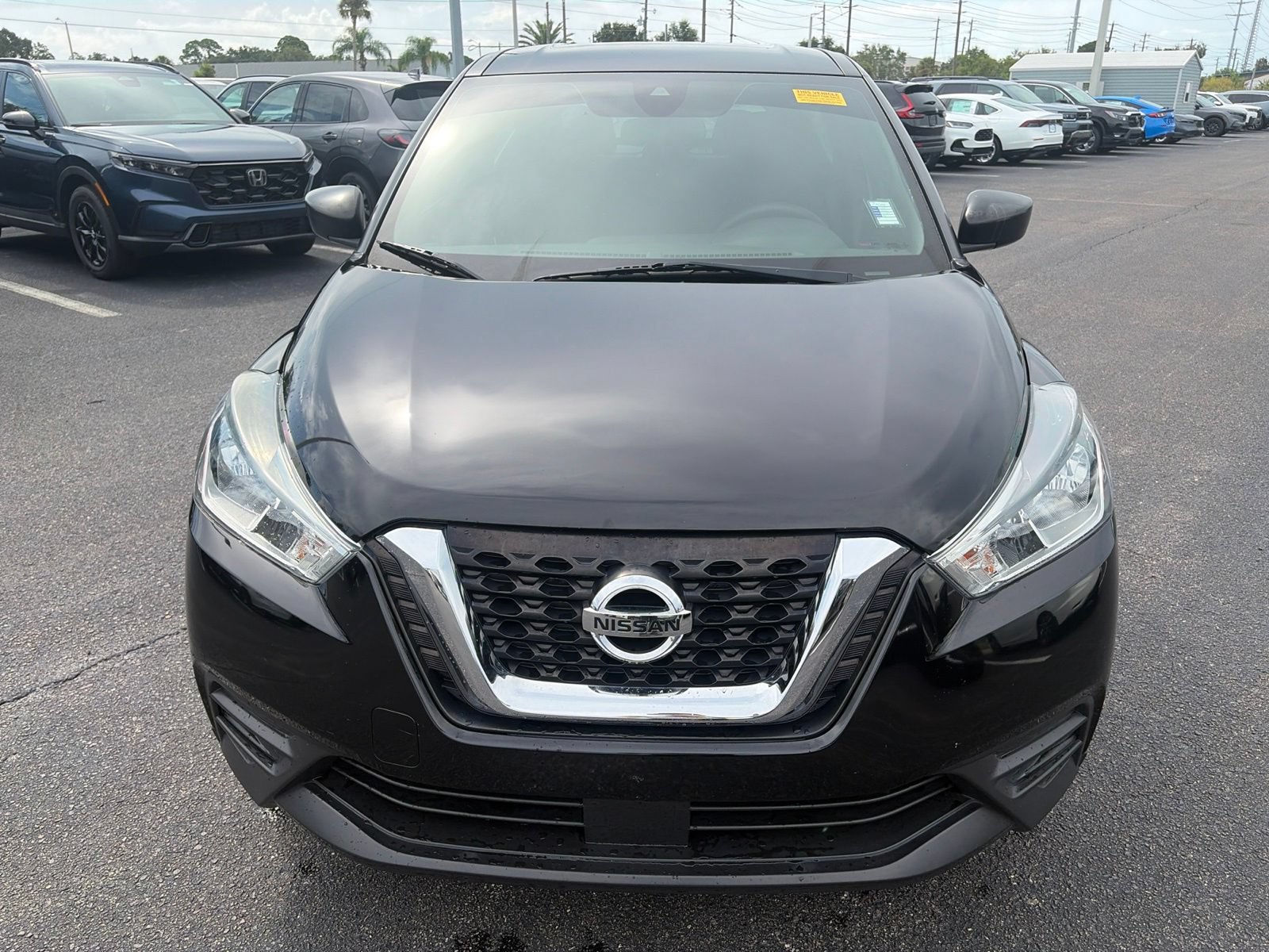 Used 2020 Nissan Kicks S FWD image 2