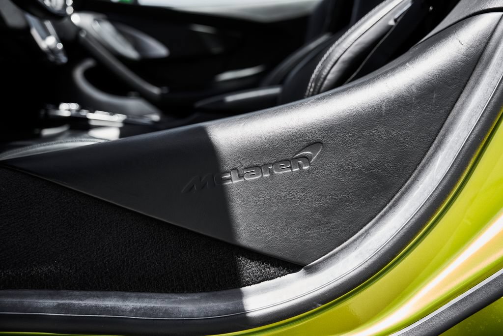 Used 2023 McLaren GT RWD image 37