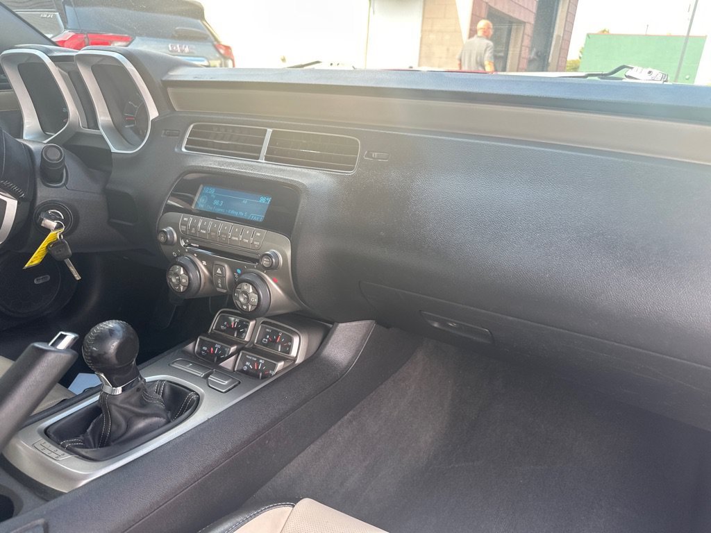 Used 2010 Chevrolet Camaro LT RWD image 9