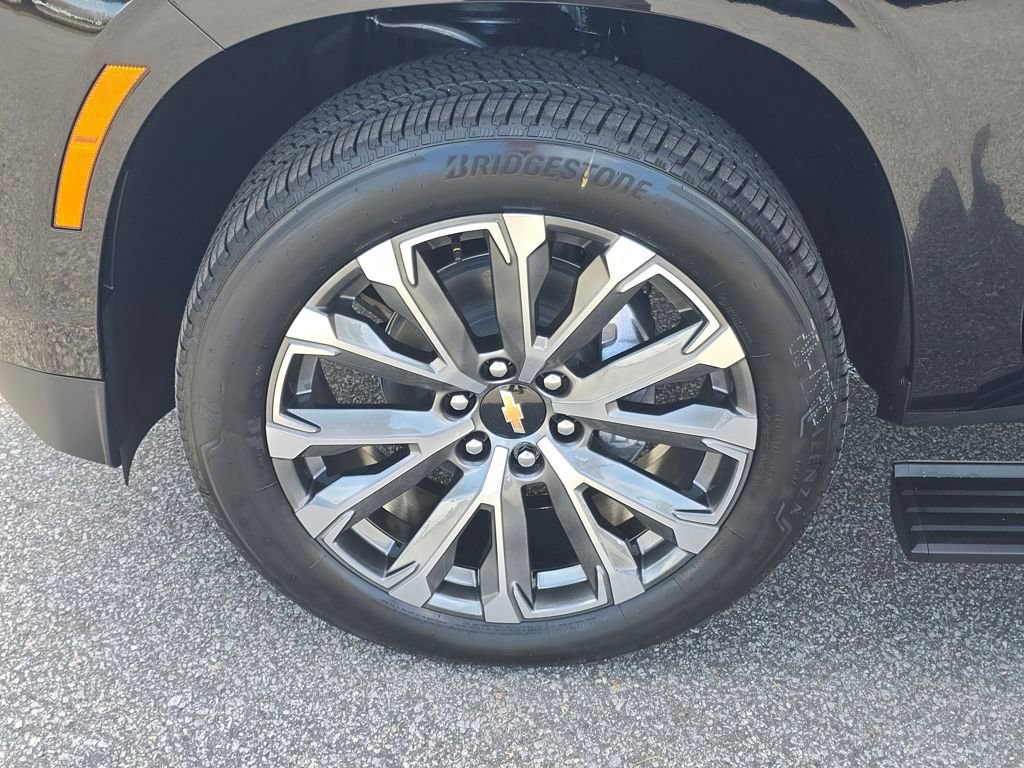 New 2026 Chevrolet Suburban High Country AWD/4WD image 26