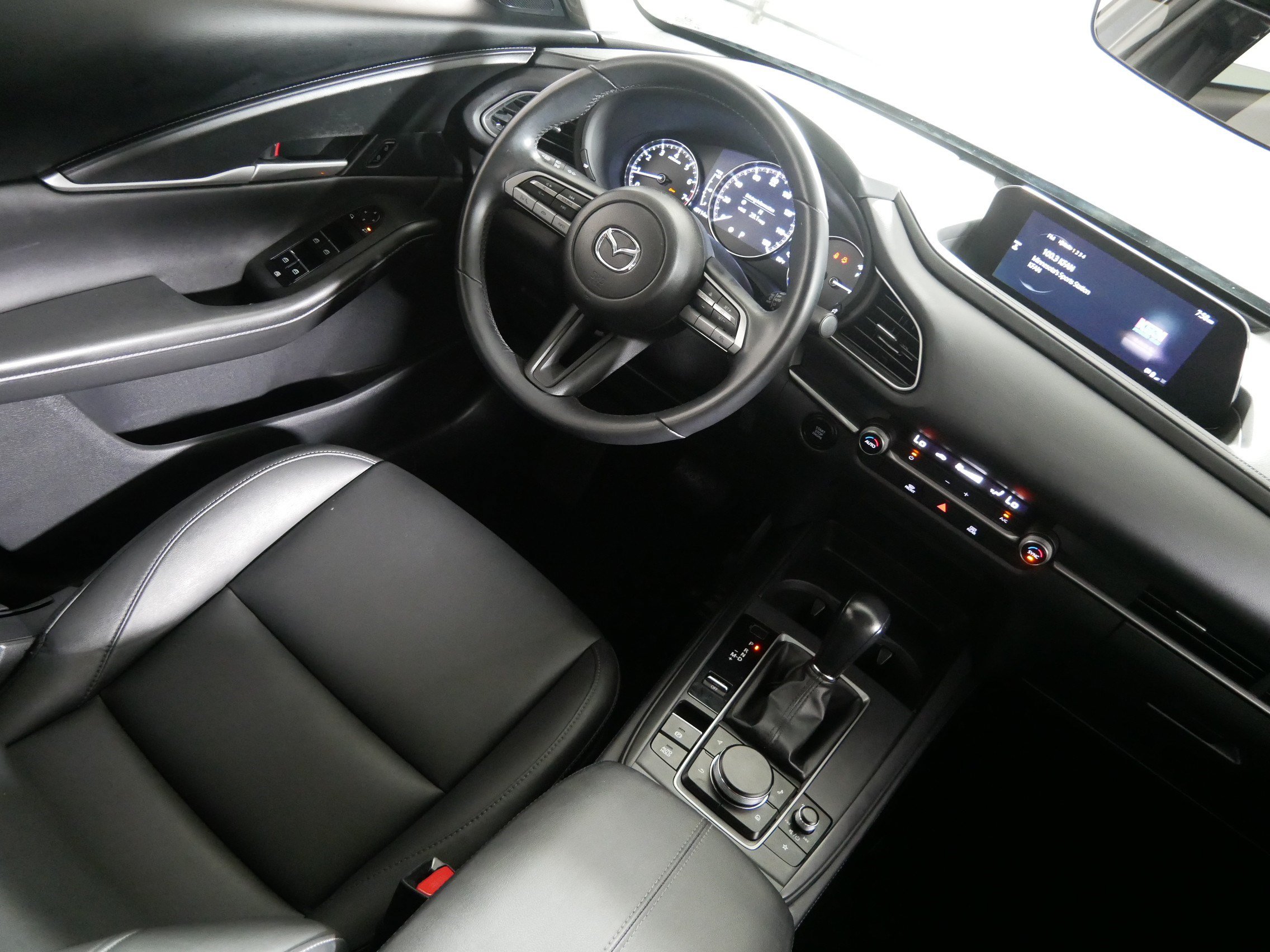 Used 2022 MAZDA CX-30 AWD 2.5 S w/ Select Package image 9