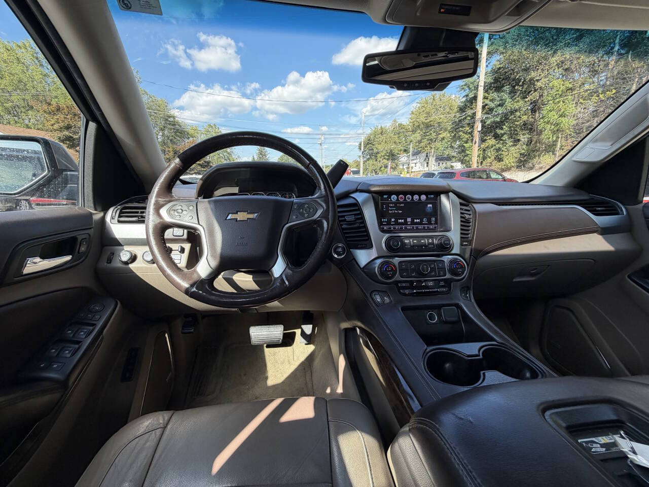 Used 2016 Chevrolet Suburban LT image 33