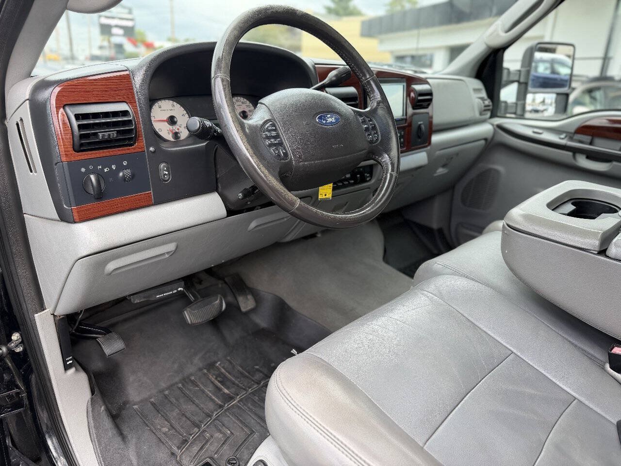 Used 2006 Ford F350 Lariat AWD/4WD image 33