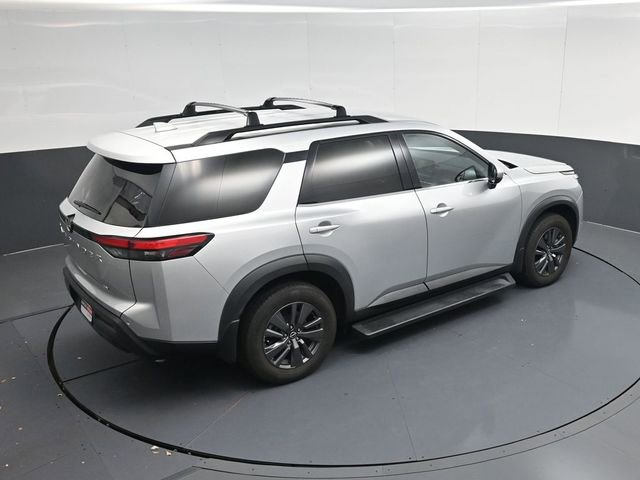 Used 2024 Nissan Pathfinder SV image 42
