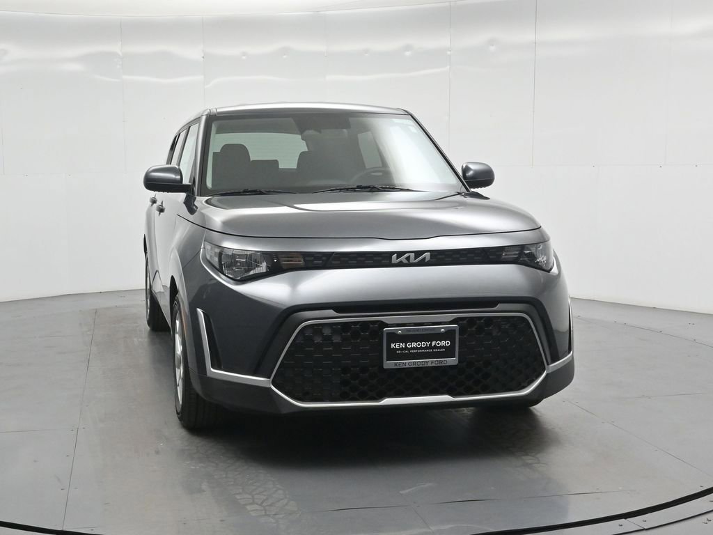 Used 2023 Kia Soul LX w/ Option Group 015 FWD image 22