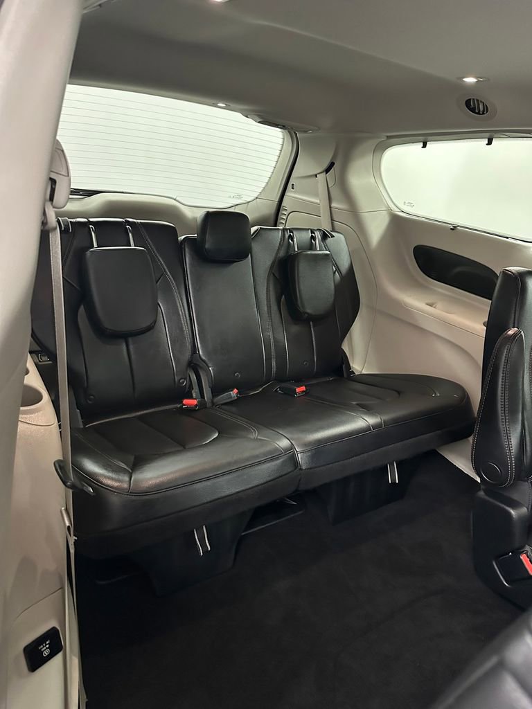 Used 2018 Chrysler Pacifica Touring-L Plus w/ Advanced Safetytec Group image 35