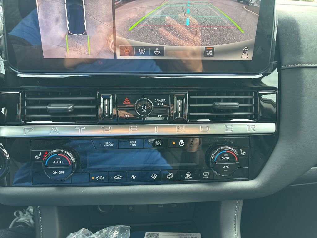 New 2026 Nissan Pathfinder SL w/ SL Premium Package image 13