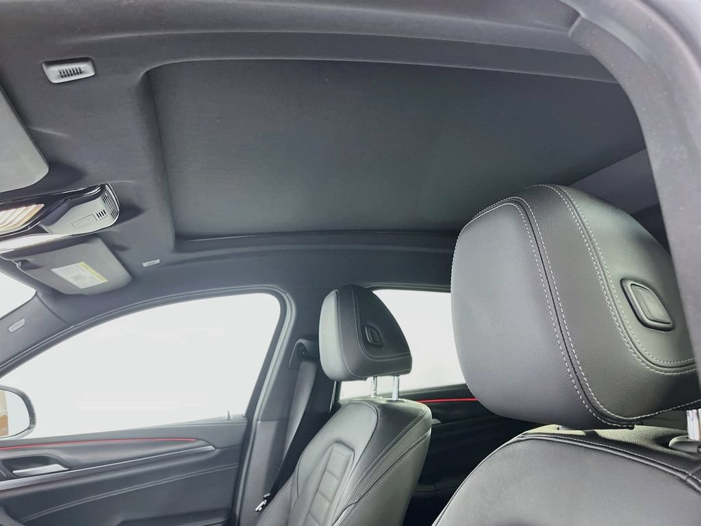 Used 2023 BMW X4 xDrive30i AWD/4WD image 26