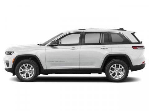 New 2025 Jeep Grand Cherokee Summit image 3