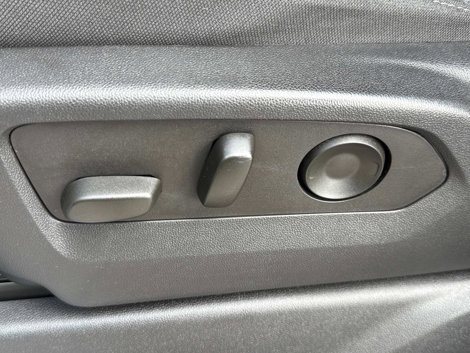 Used 2023 GMC Sierra 1500 Elevation image 13