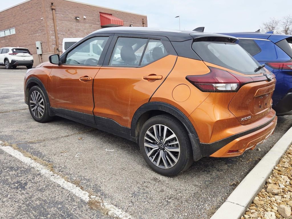 Used 2024 Nissan Kicks SV image 3