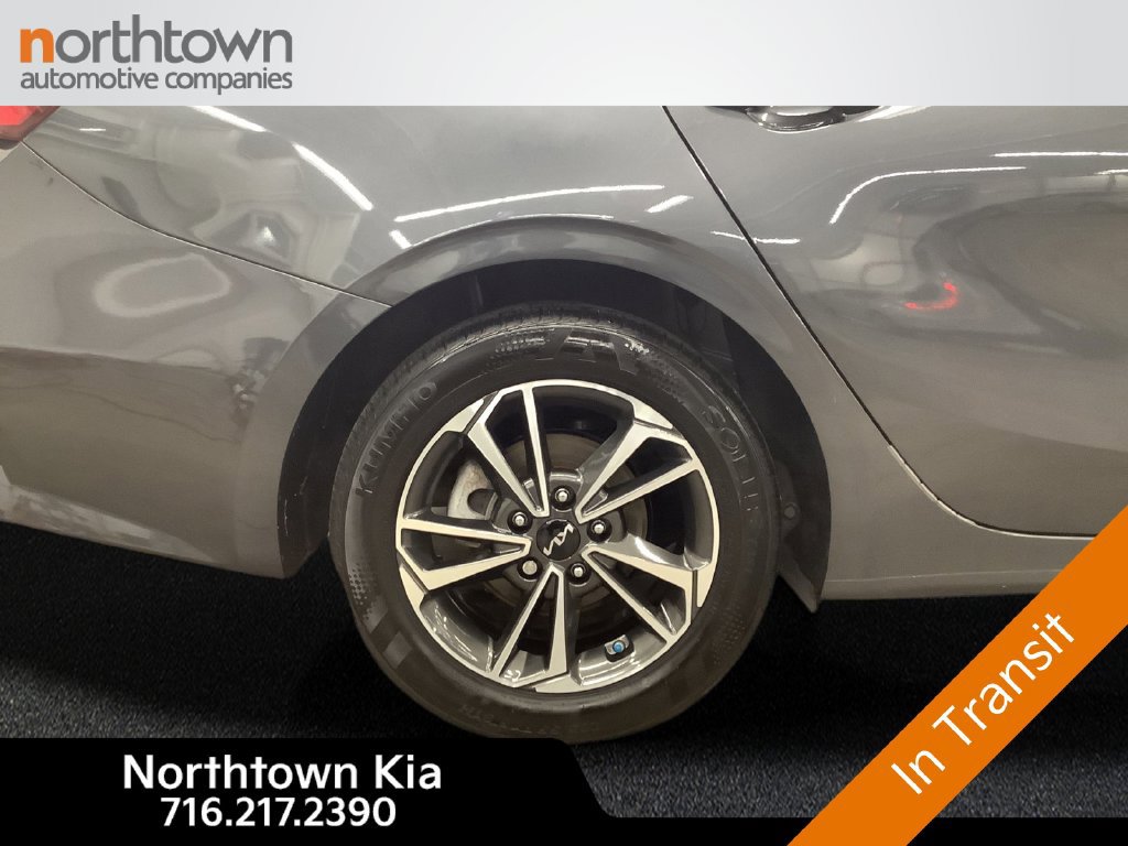 Used 2024 Kia Forte LXS w/ LXS Technology Package FWD image 24