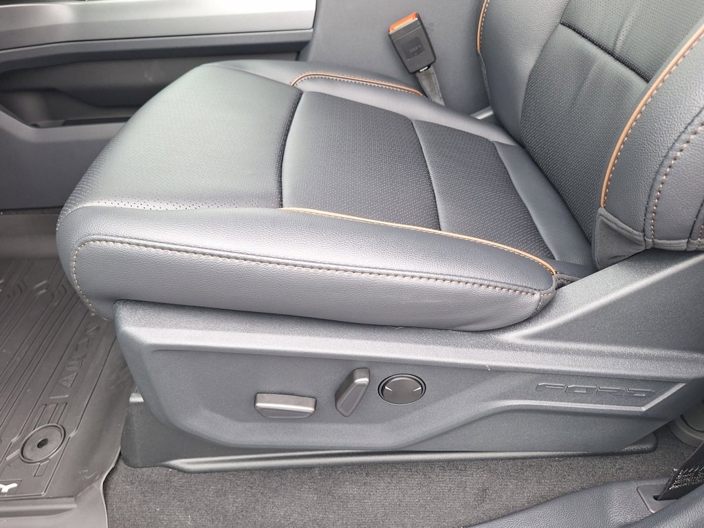 New 2026 Ford F350 Lariat w/ Lariat Premium Package image 5