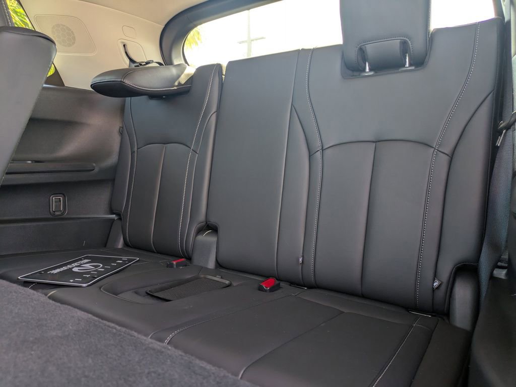 Certified 2025 INFINITI QX60 Luxe w/ Cargo Package image 16