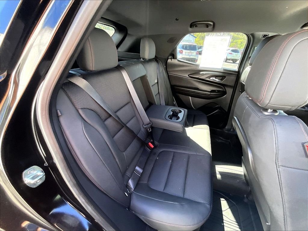 Used 2023 Chevrolet TrailBlazer RS w/ Technology Package AWD/4WD image 16