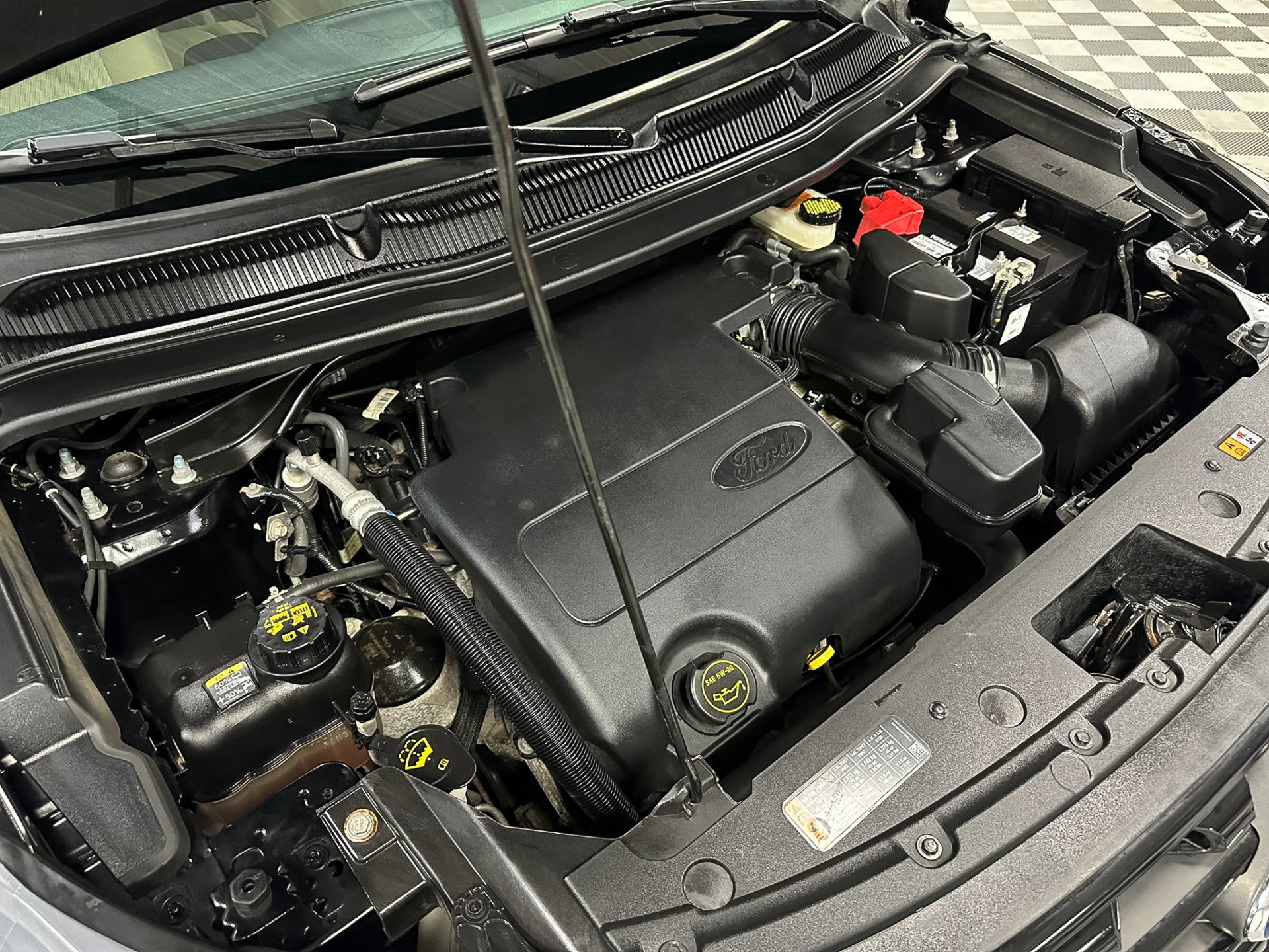 Used 2017 Ford Explorer XLT image 49