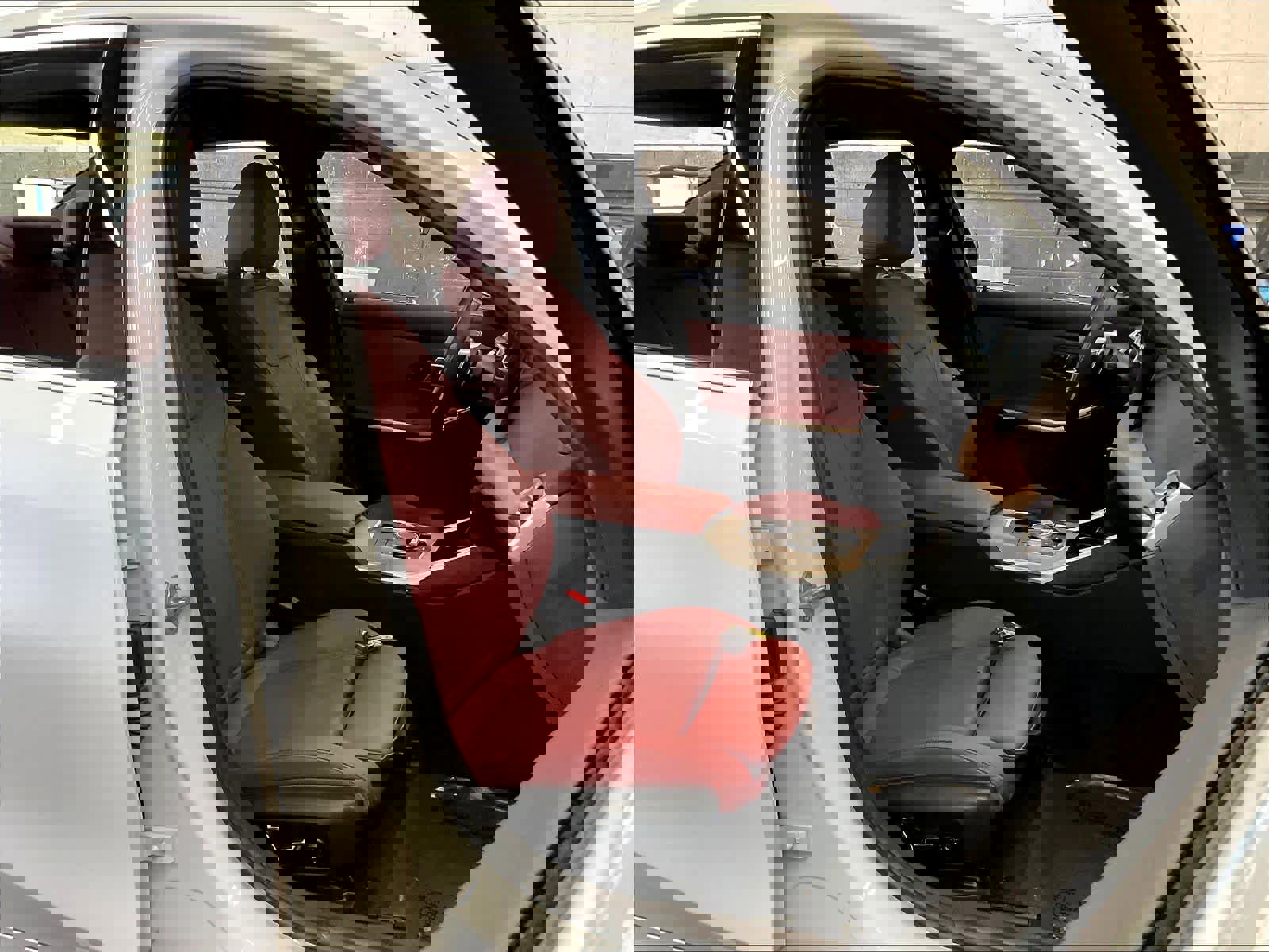 Used 2025 BMW 330i Sedan w/ Premium Package image 10