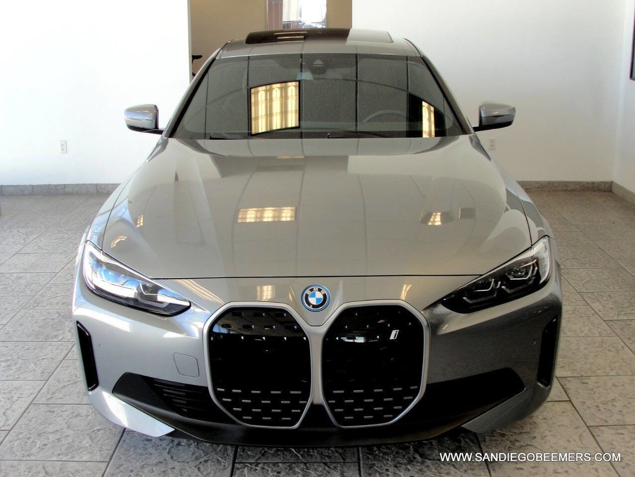 Used 2023 BMW i4 eDrive40 image 7