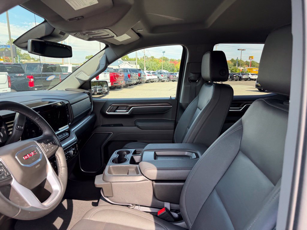 Used 2026 GMC Sierra 1500 SLT AWD/4WD image 17