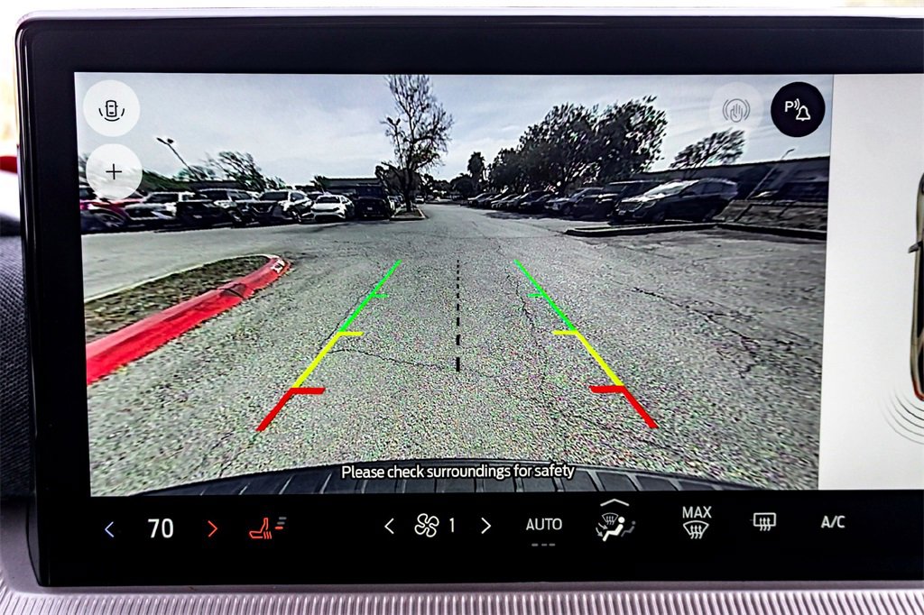 Used 2025 Ford Explorer Active image 24