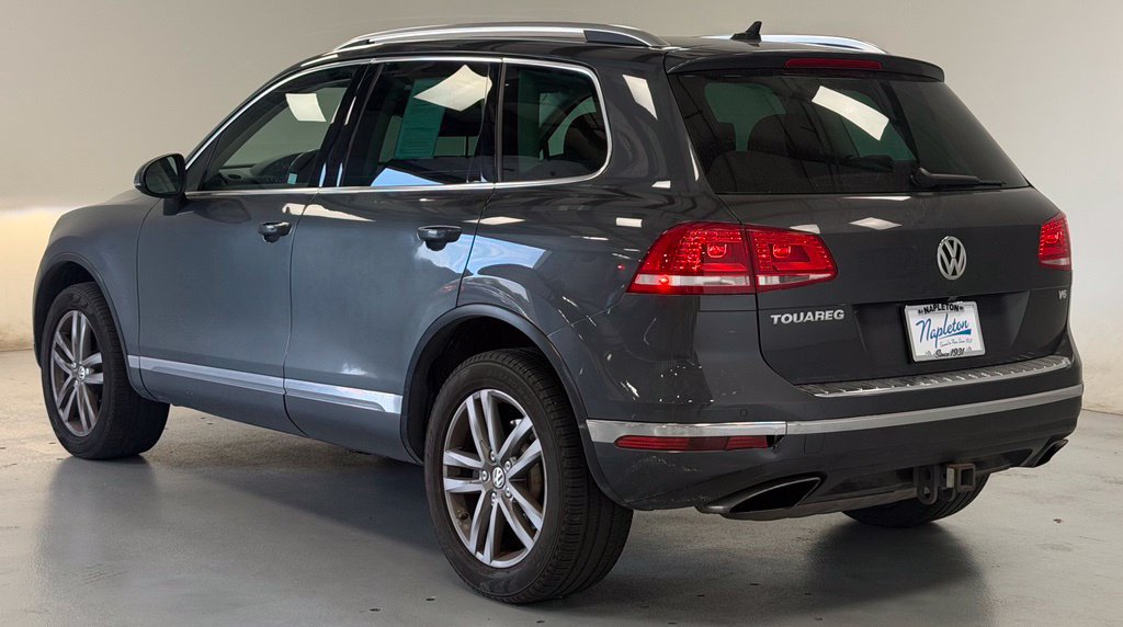 Used 2016 Volkswagen Touareg VR6 AWD/4WD image 4