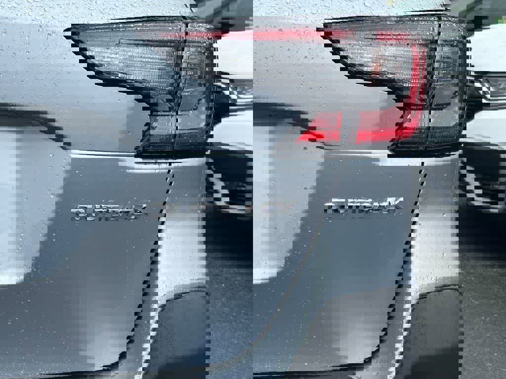 Used 2020 Subaru Outback Limited w/ Tech Package 2 image 6