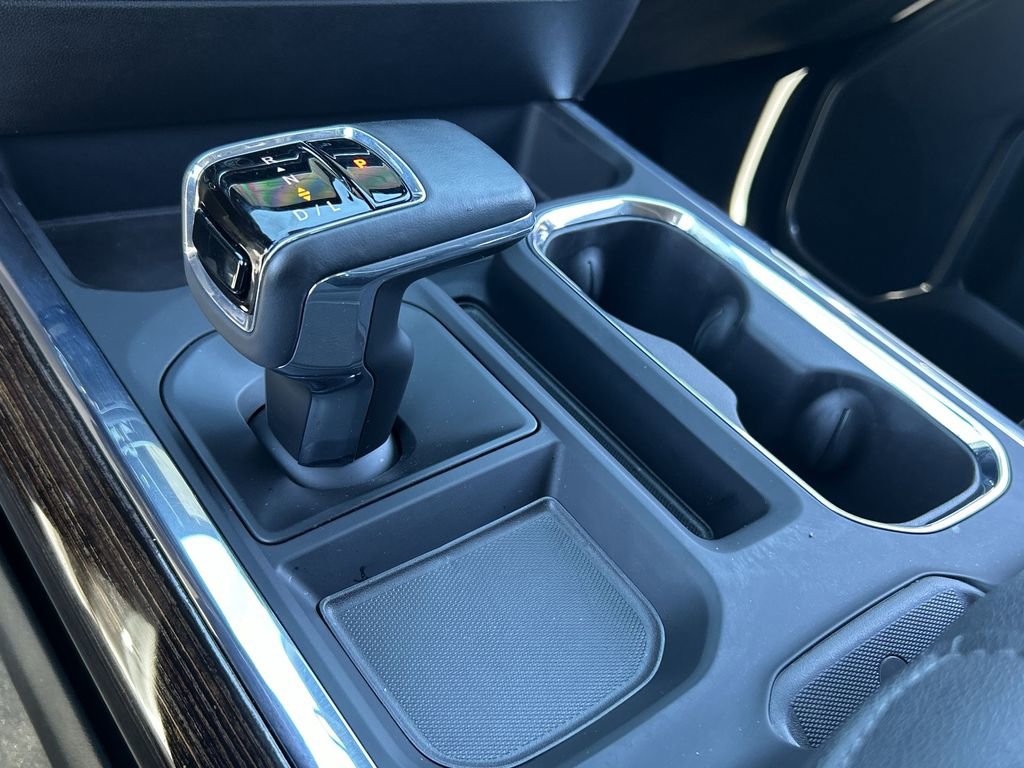 Used 2025 GMC Sierra 1500 Elevation image 16