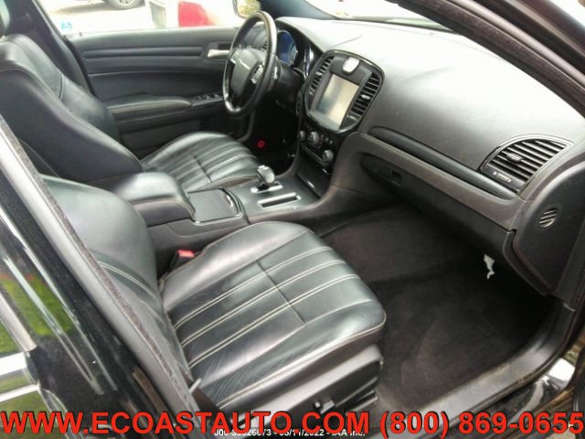 Used 2014 Chrysler 300 S RWD image 6