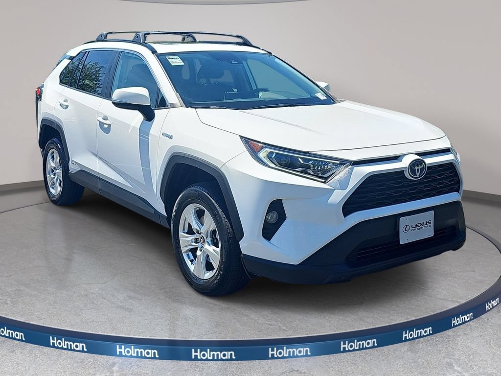 Used 2021 Toyota RAV4 XLE w/ Convenience Package AWD/4WD image 5