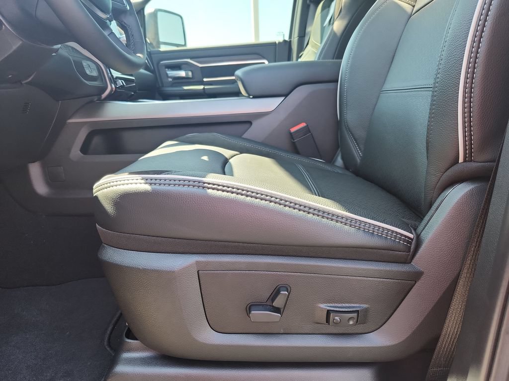 New 2026 RAM 3500 Laramie AWD/4WD image 11