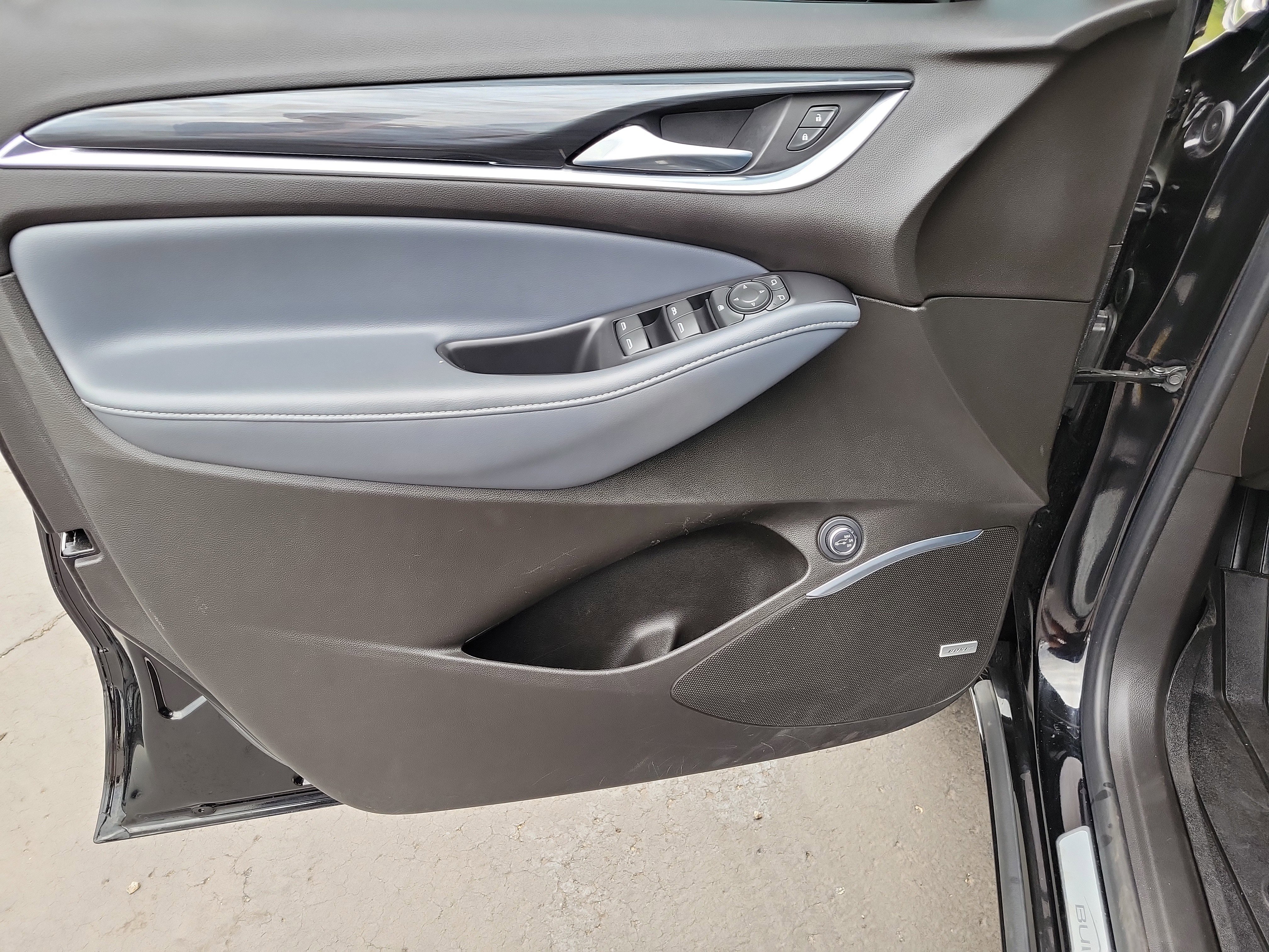 Used 2021 Buick Enclave Essence w/ Sport Touring Edition image 19