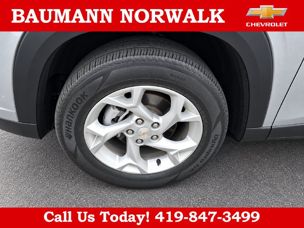 Used 2024 Chevrolet Trax LS w/ LS Convenience Package FWD image 20