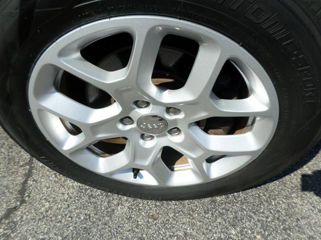 Used 2018 Jeep Renegade Latitude image 40