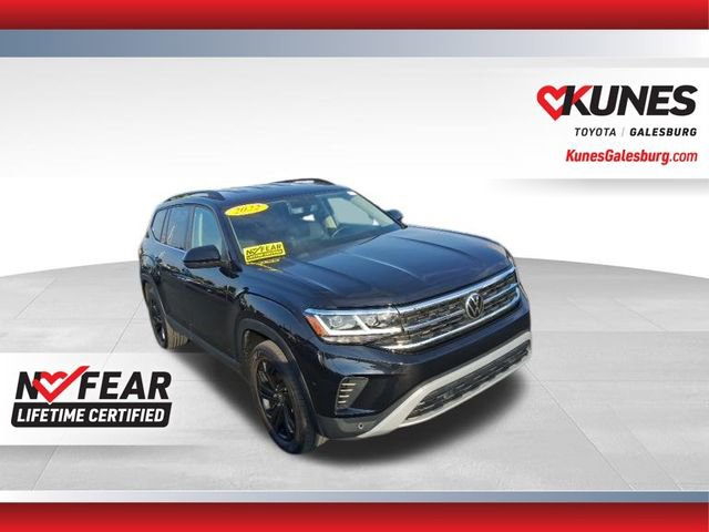 Used 2022 Volkswagen Atlas SE w/ Black Wheel Package