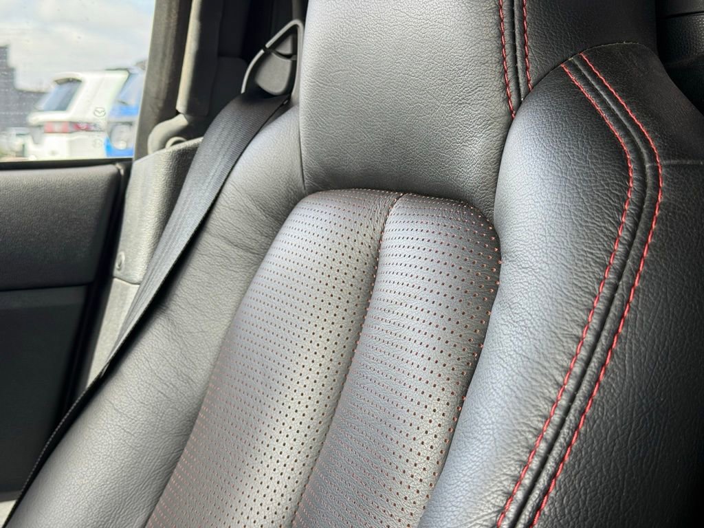 Used 2008 MAZDA MX-5 Miata Sport image 27