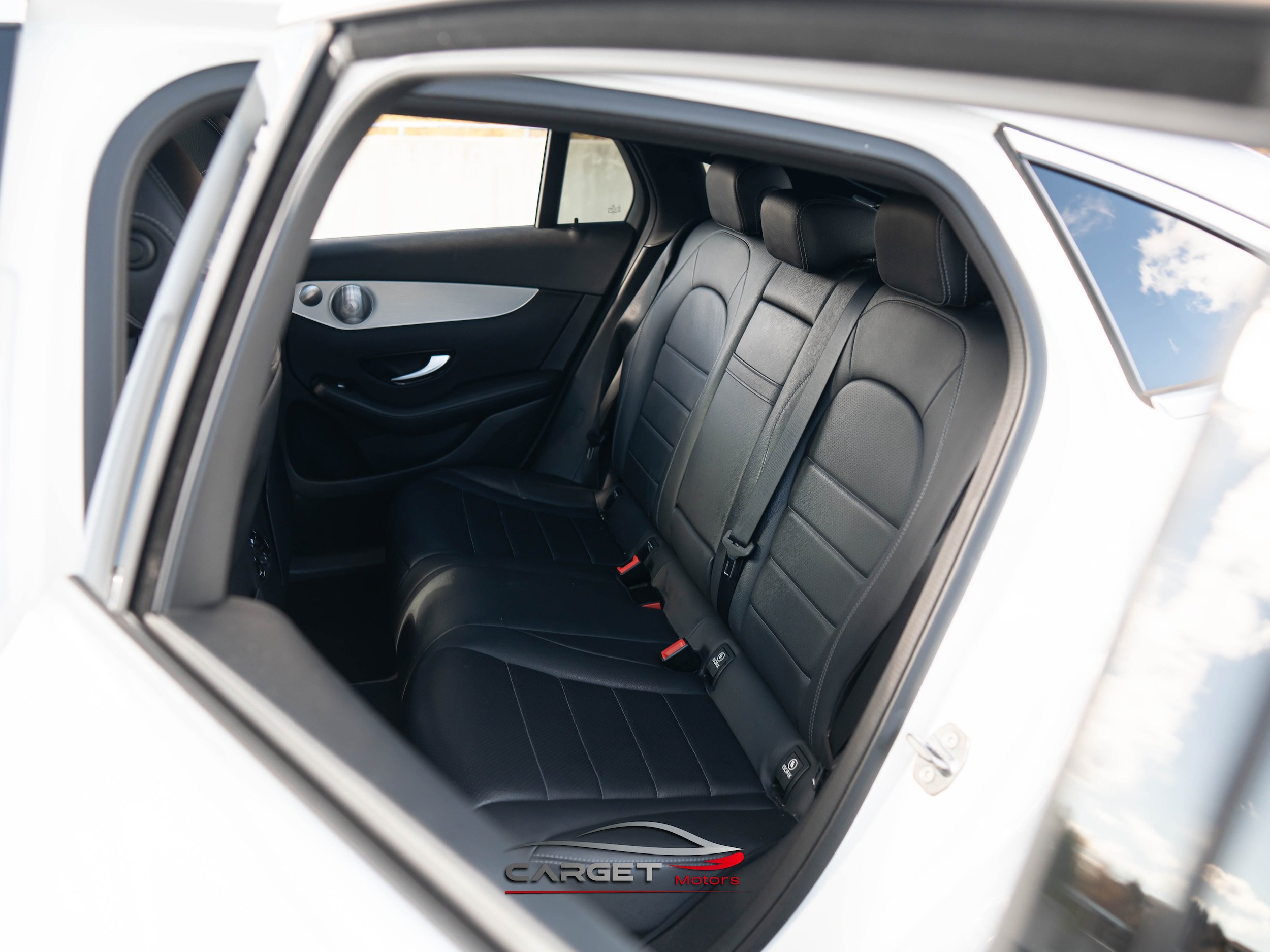 Used 2019 Mercedes-Benz GLC 300 4MATIC Coupe image 20