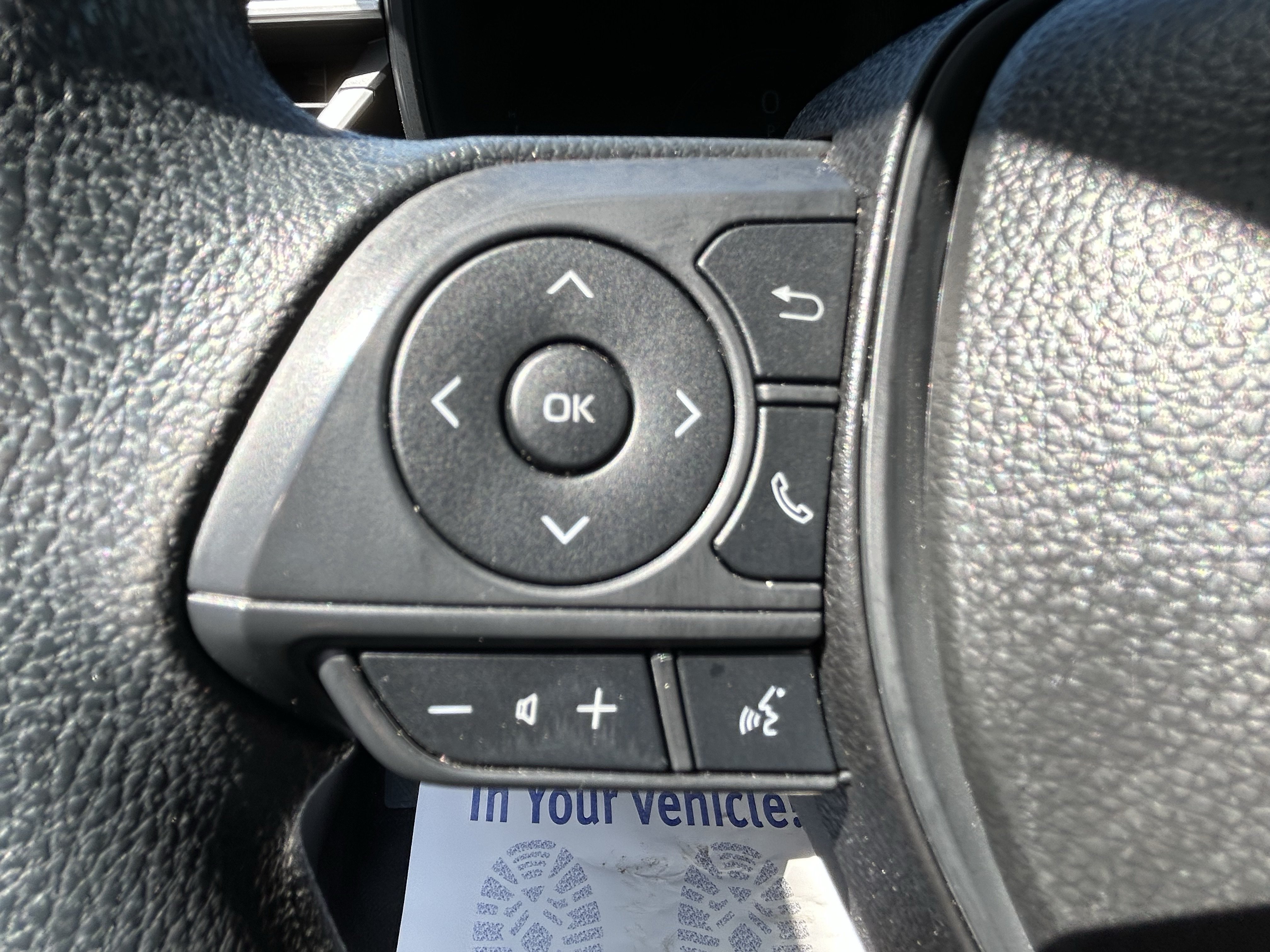 Certified 2026 Toyota Corolla LE FWD image 21