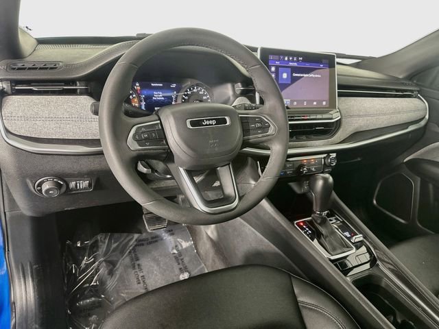 Used 2024 Jeep Compass Latitude AWD/4WD image 11