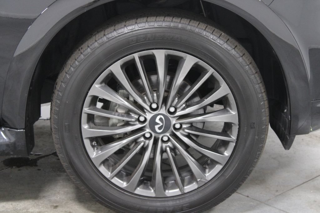 Used 2023 INFINITI QX80 Sensory w/ Cargo Package AWD/4WD image 12