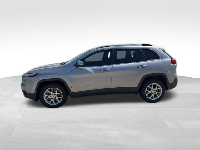 Used 2018 Jeep Cherokee Latitude Plus image 6