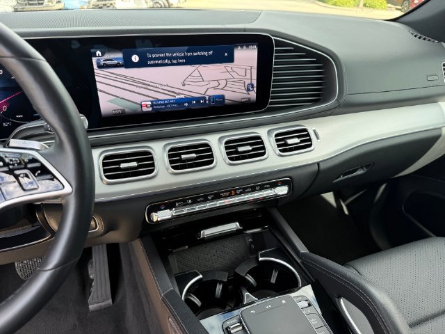 Used 2025 Mercedes-Benz GLS 450 4MATIC image 17