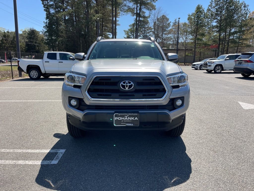 Used 2017 Toyota Tacoma SR5 w/ Tow Package image 3