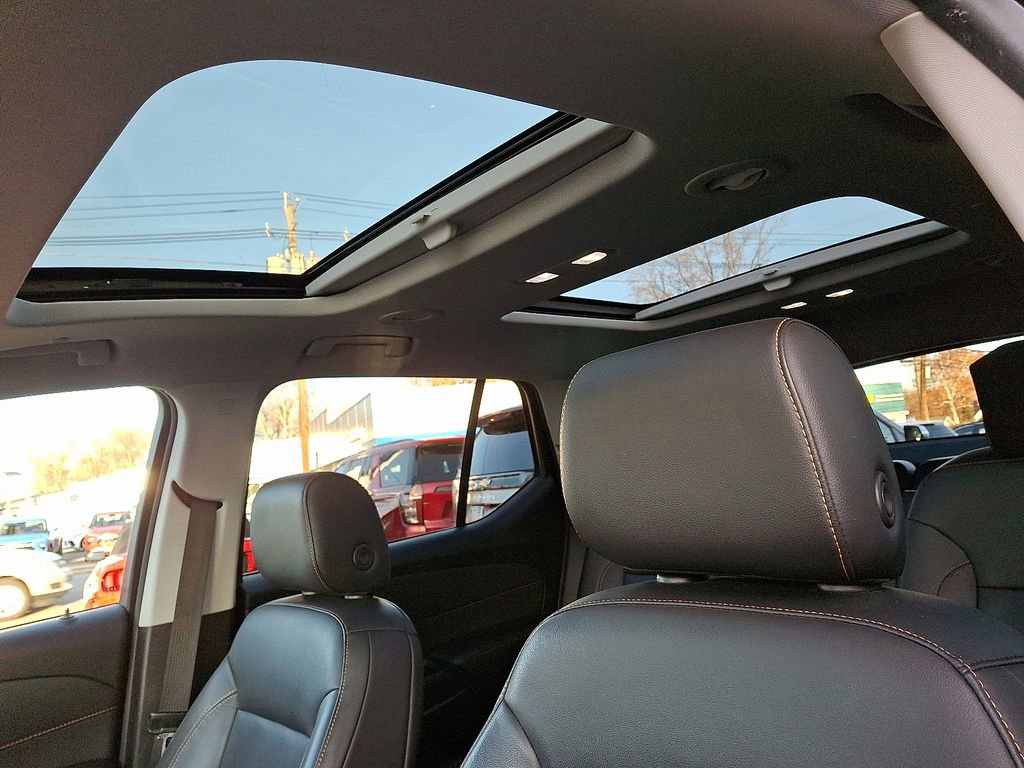Used 2021 Chevrolet Traverse RS w/ LPO, Floor Liner Package image 15