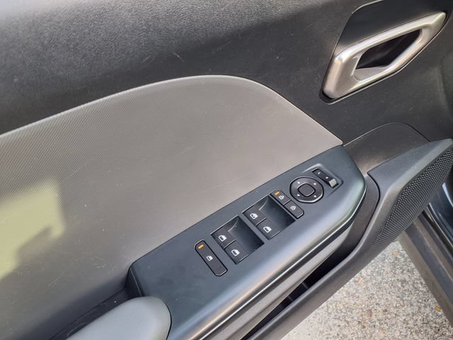 Used 2025 Kia K4 FWD image 23