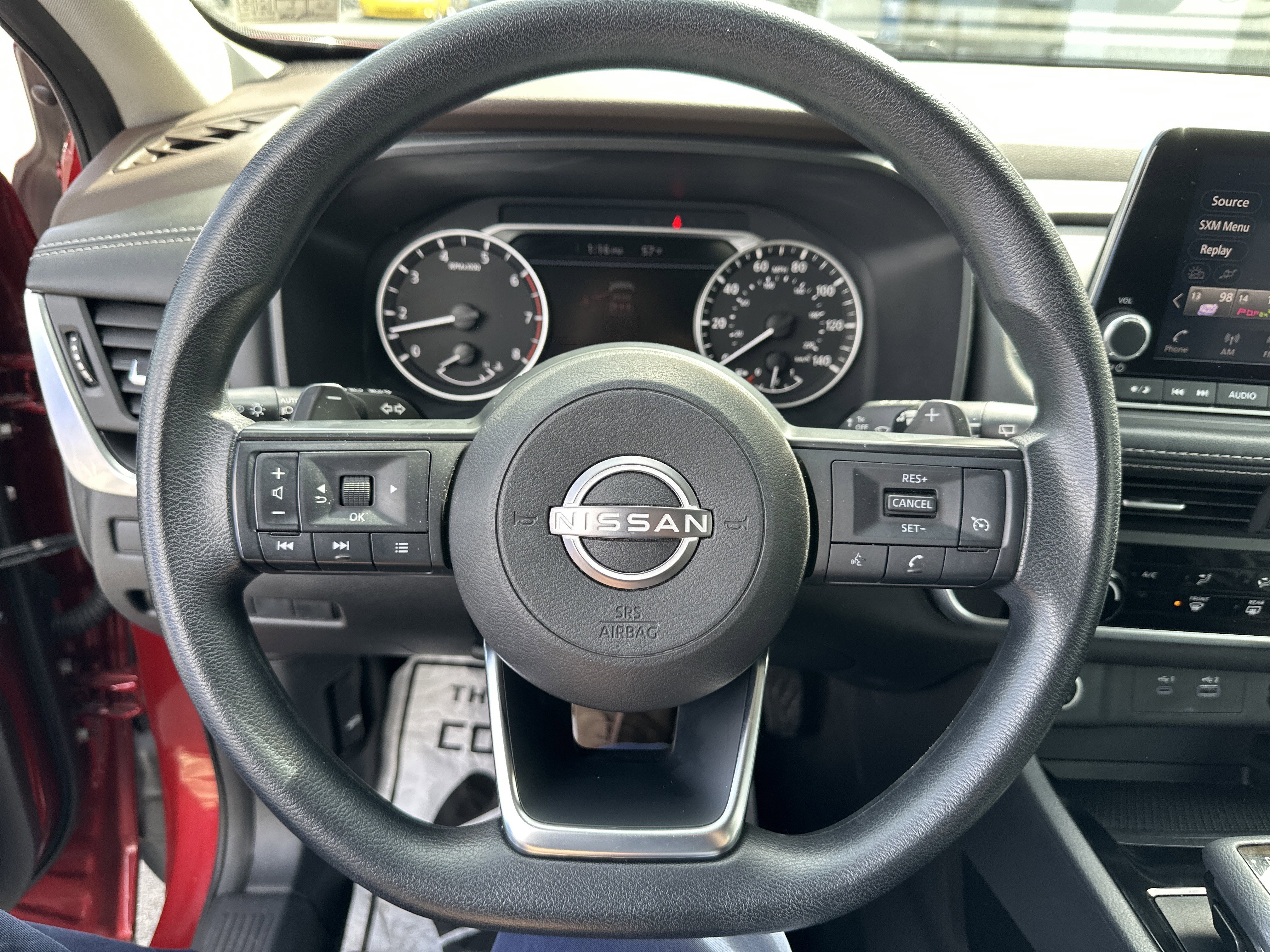 Used 2023 Nissan Rogue S image 17