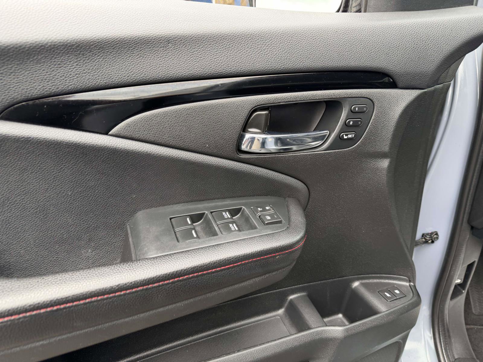 Used 2022 Honda Pilot Black Edition image 19