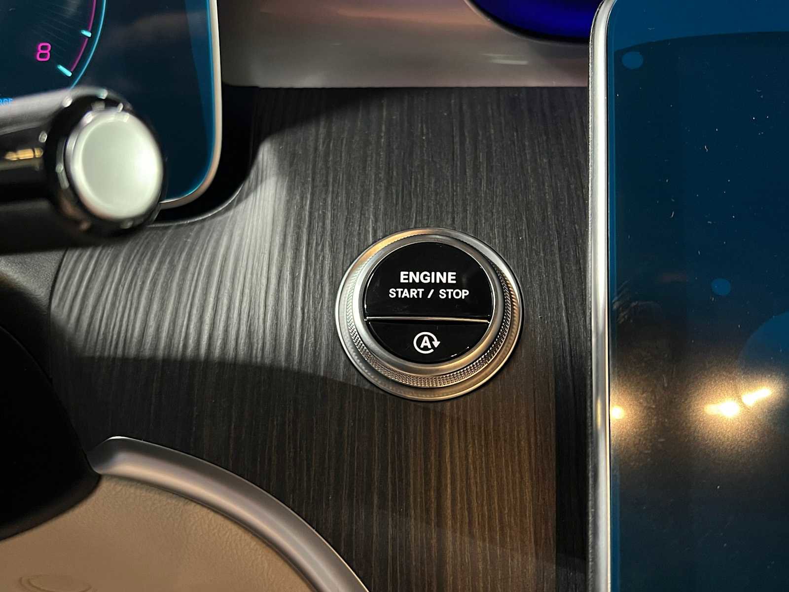 Used 2025 Mercedes-Benz C 300 4MATIC Sedan image 26